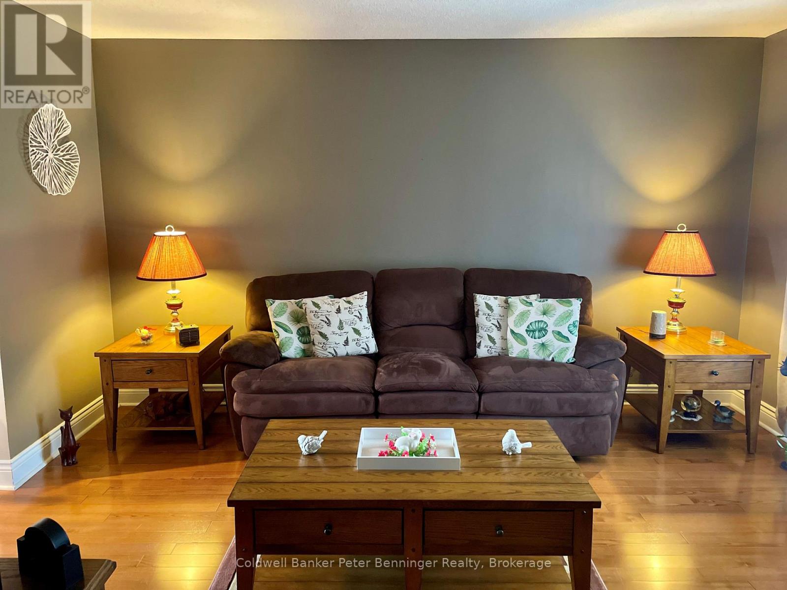 1038 WELLINGTON STREET - 11