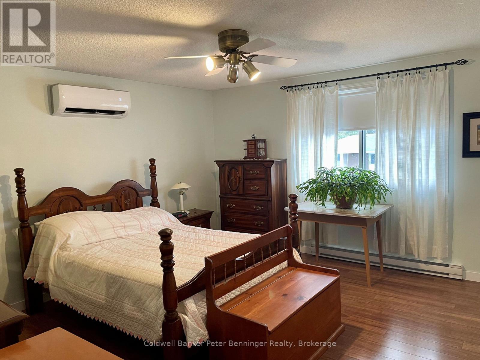 1038 WELLINGTON STREET - 15