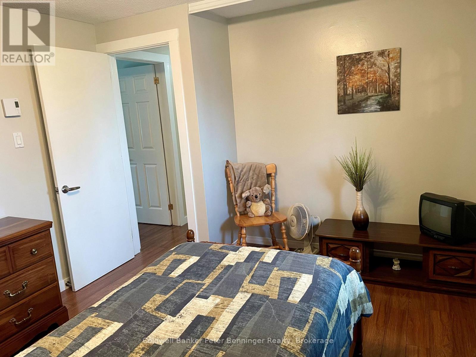 1038 WELLINGTON STREET - 18