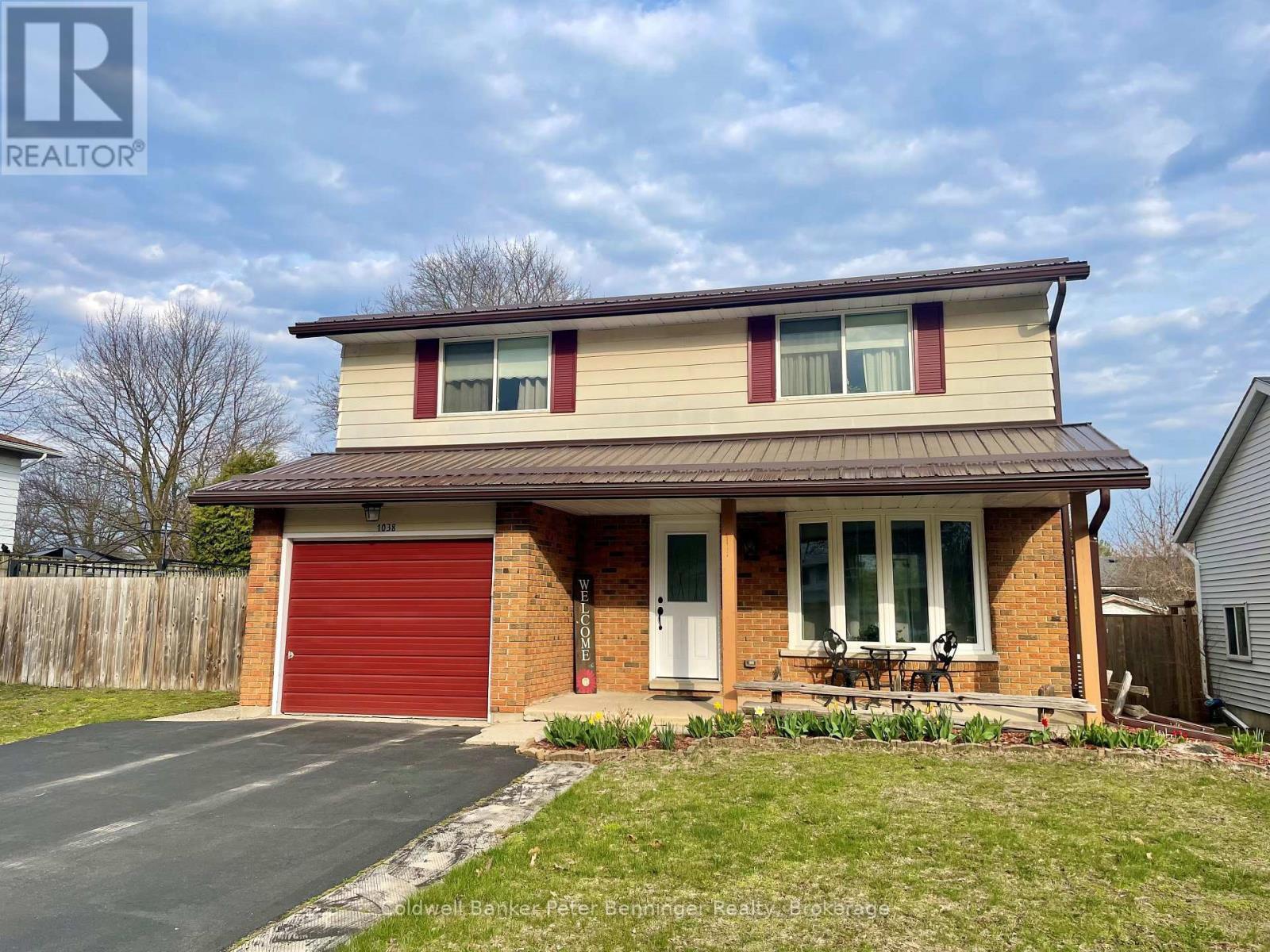 1038 WELLINGTON STREET - 2