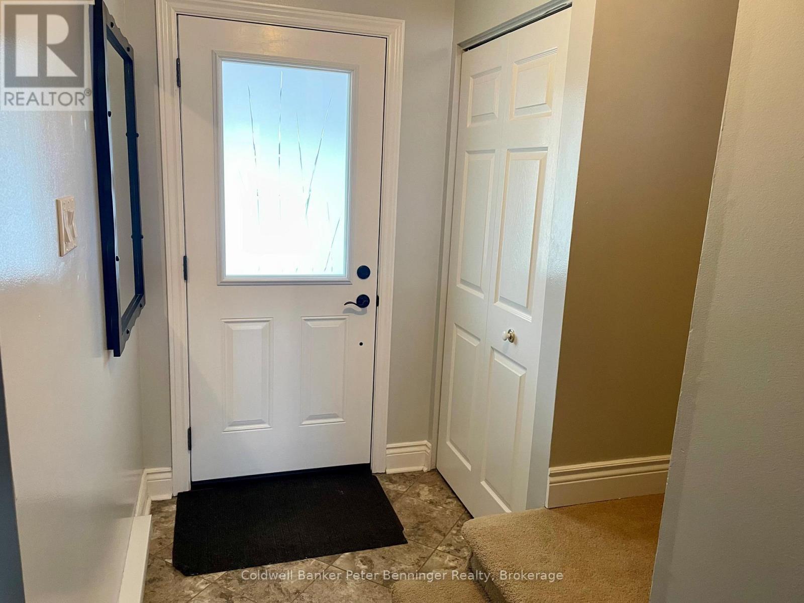 1038 WELLINGTON STREET - 5
