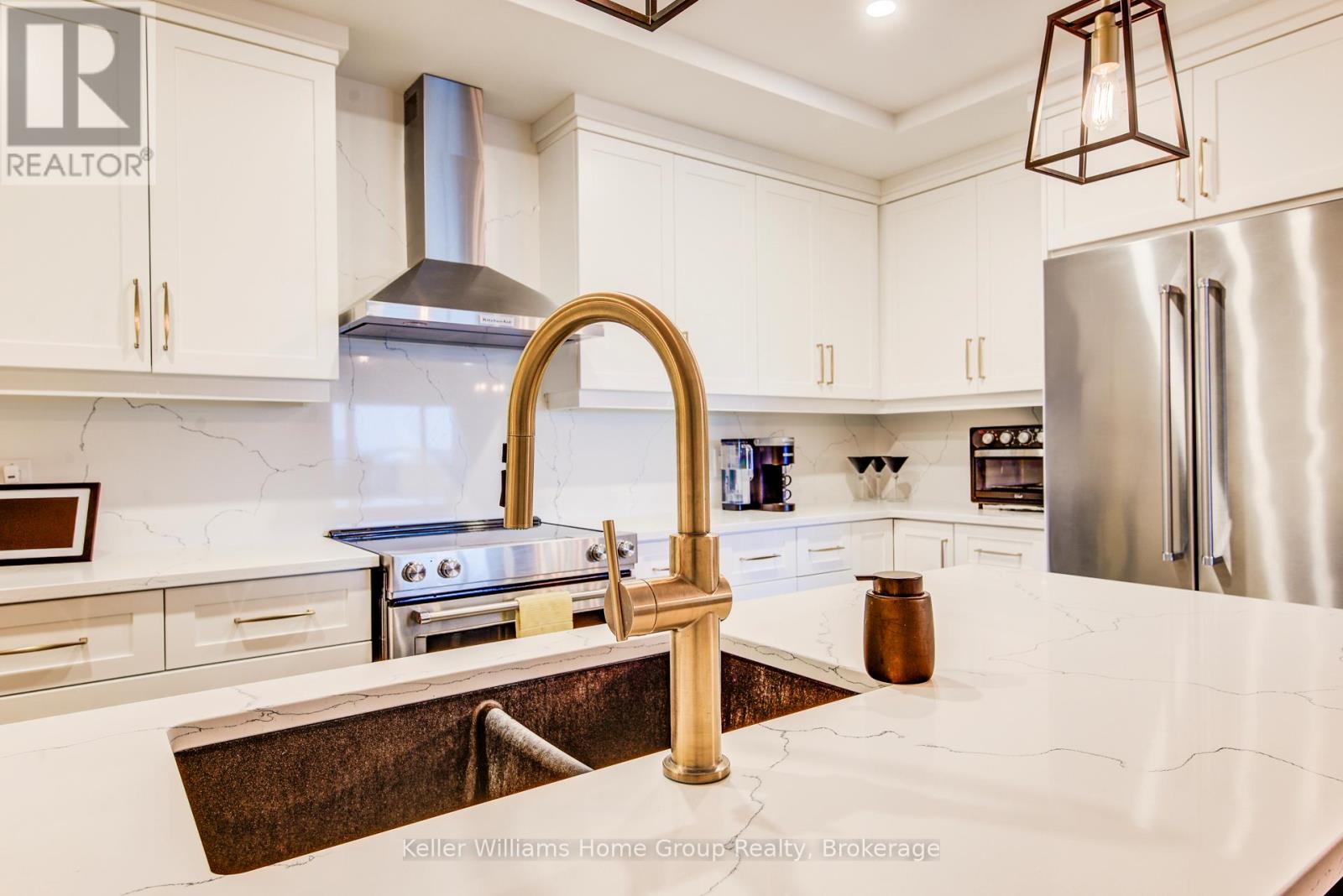 #1201 71 WYNDHAM STREET S - 10