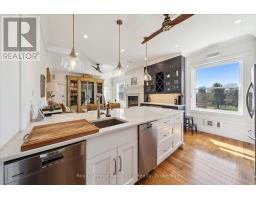 202 & 206 - 12 Bigwin Island, Lake Of Bays, ON P0B1A0 Photo 13