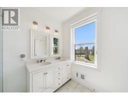 202 & 206 - 12 Bigwin Island, Lake Of Bays, ON P0B1A0 Photo 23