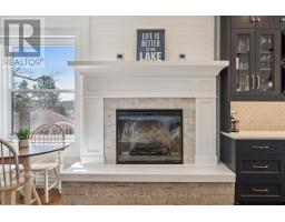 202 & 206 - 12 Bigwin Island, Lake Of Bays, ON P0B1A0 Photo 8