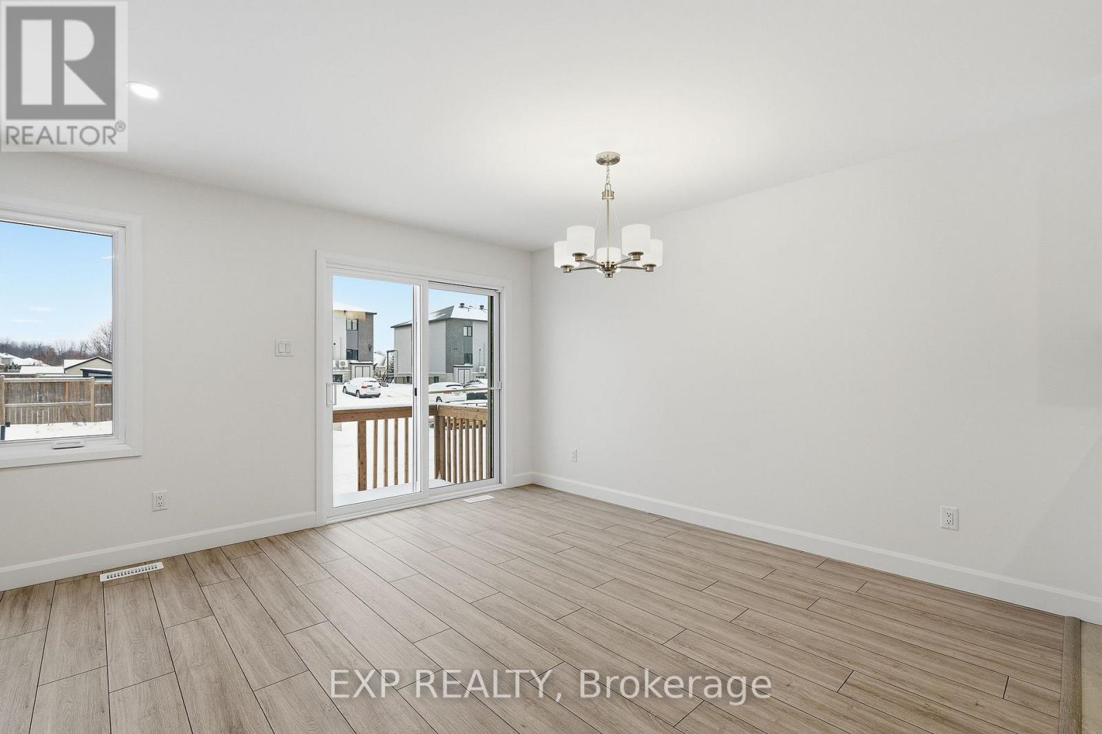 144 ELIZABETH STREET - 9