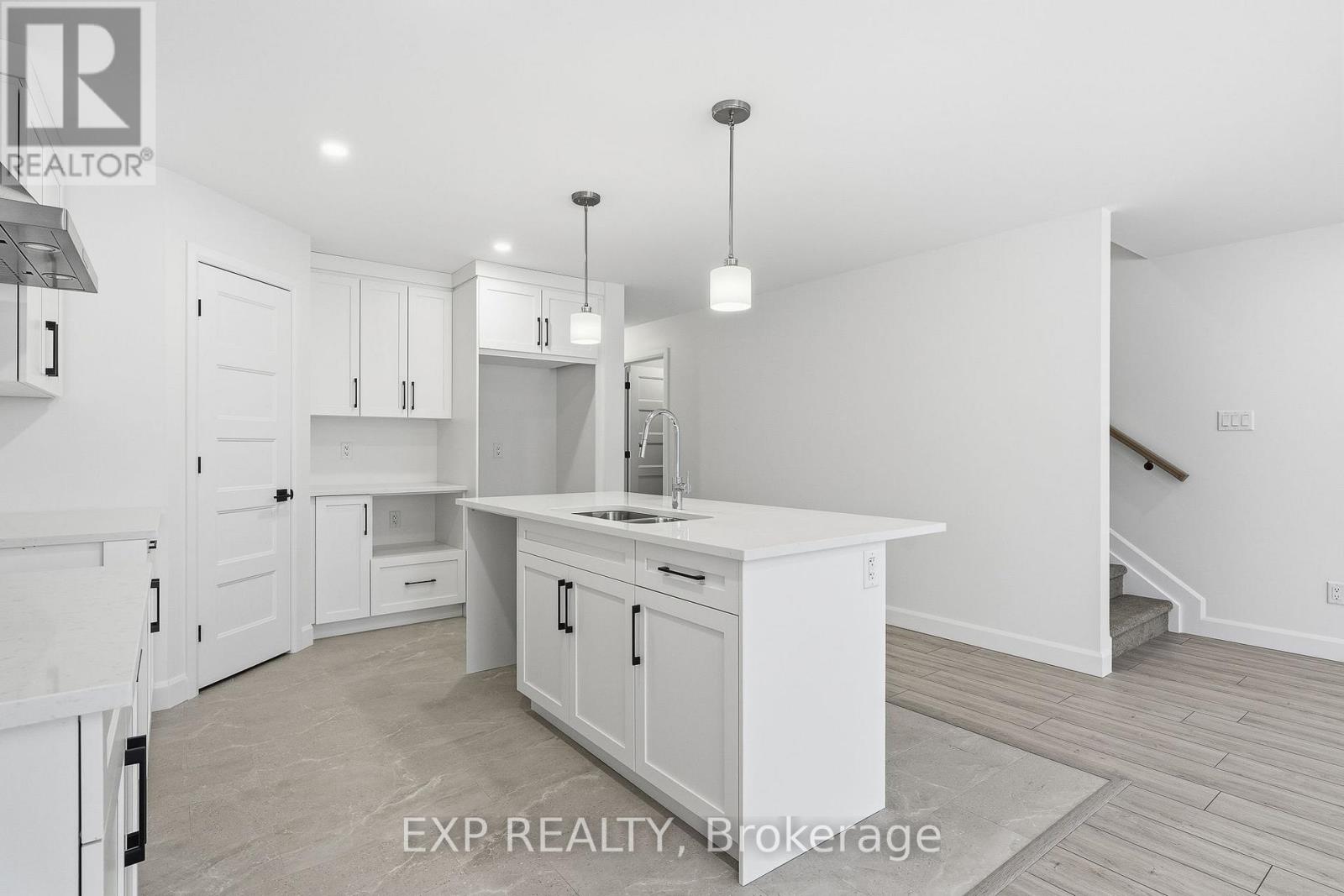 142 ELIZABETH STREET - 6