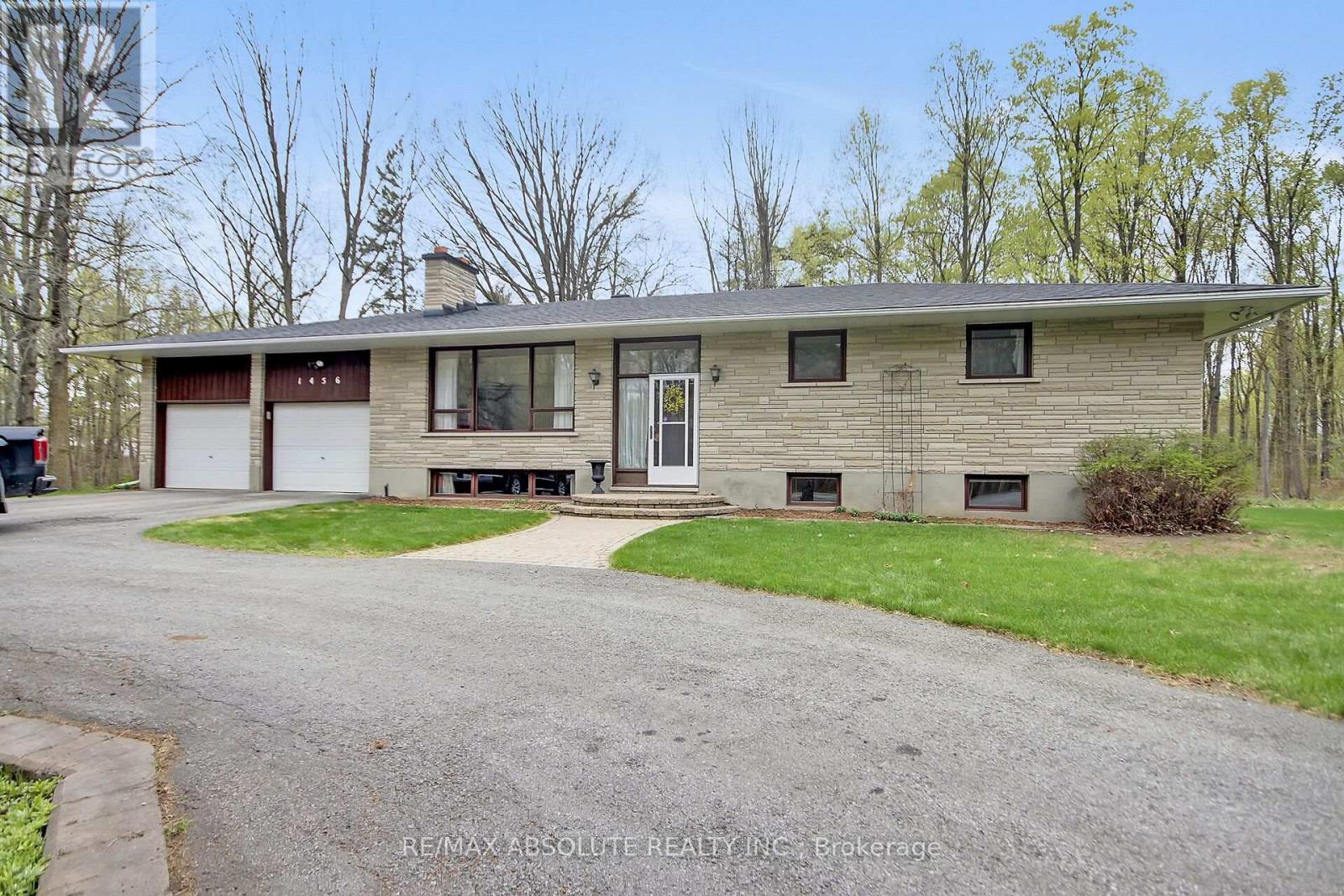 Circular Driveway for easy access & guest parking