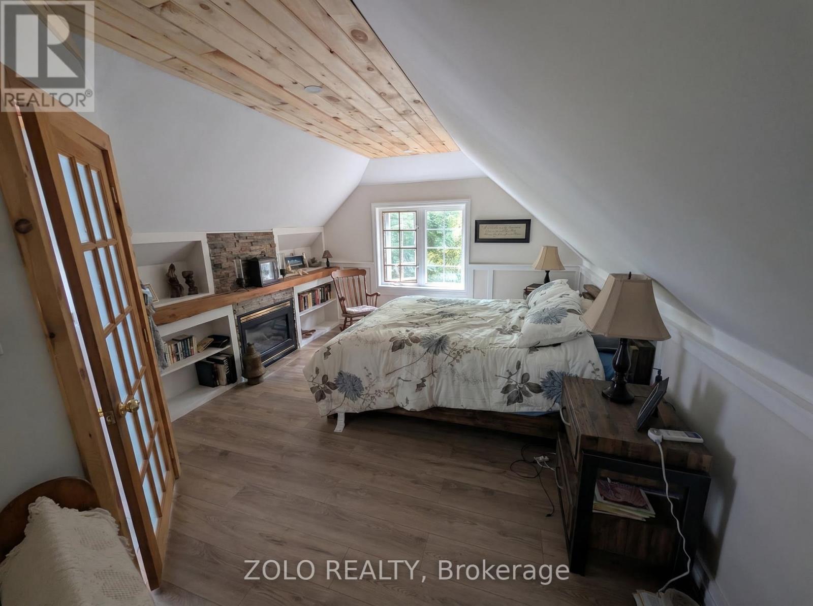 369 ATHOL STREET E - 4