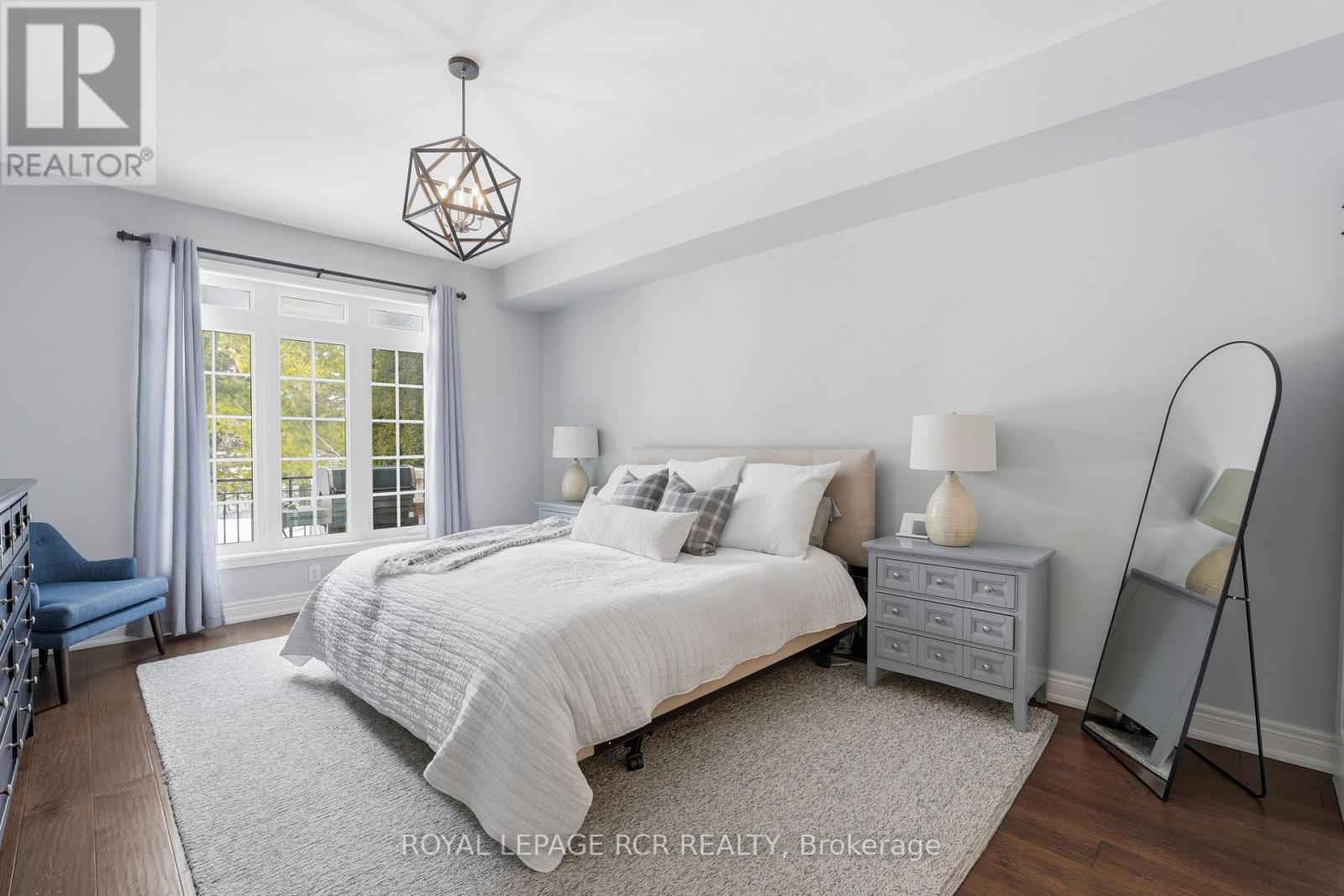 #107 16 BONNELL CRESCENT - 12