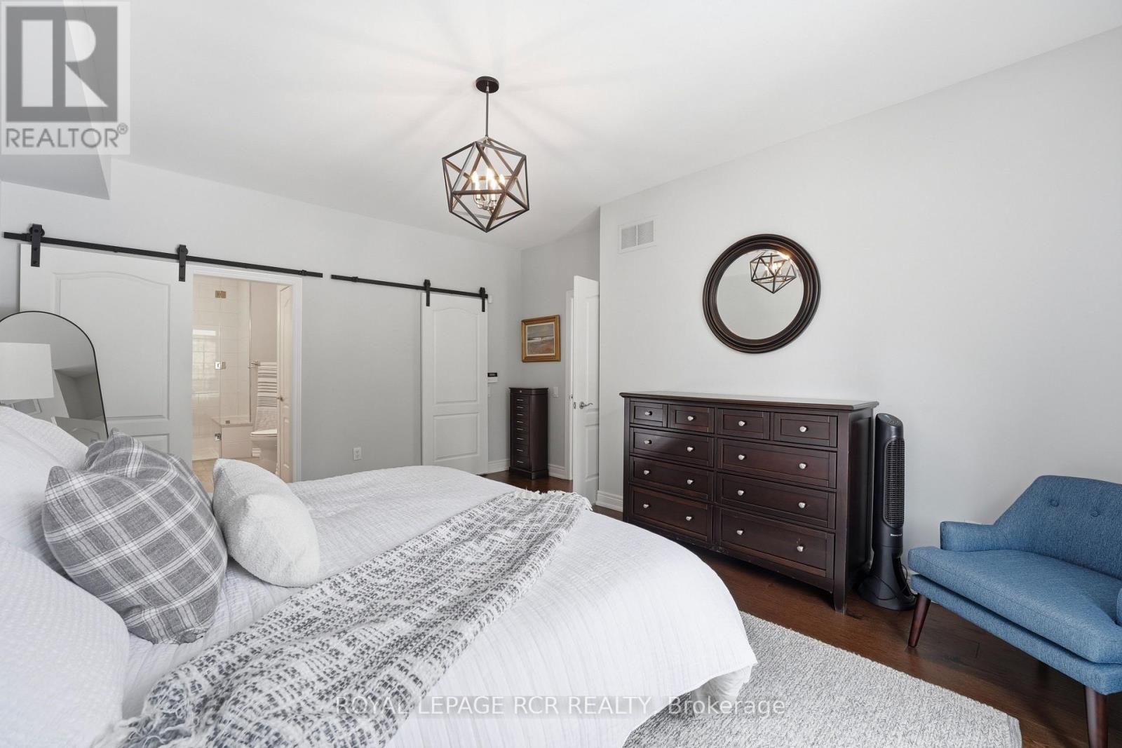 #107 16 BONNELL CRESCENT - 13