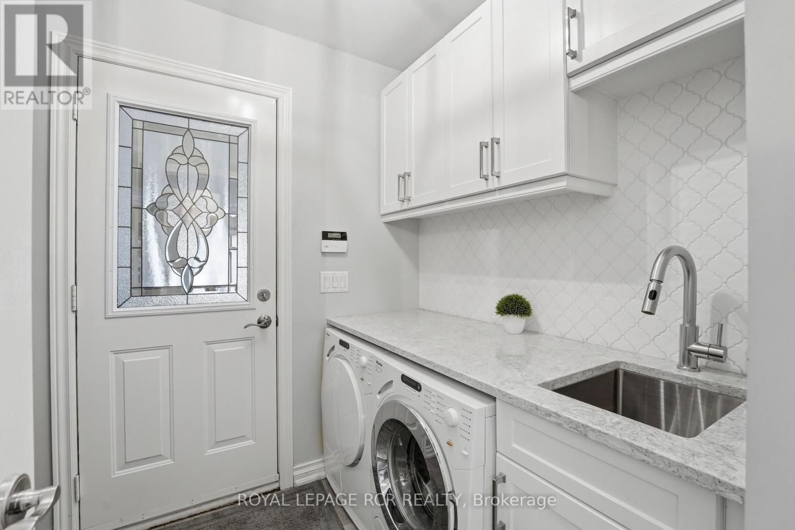 #107 16 BONNELL CRESCENT - 24