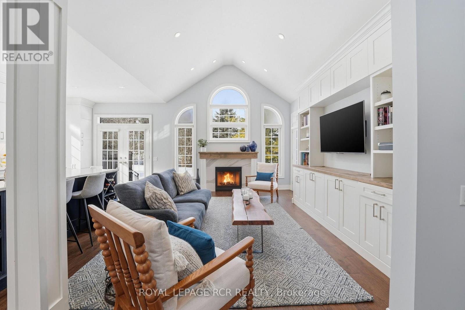 #107 16 BONNELL CRESCENT - 4