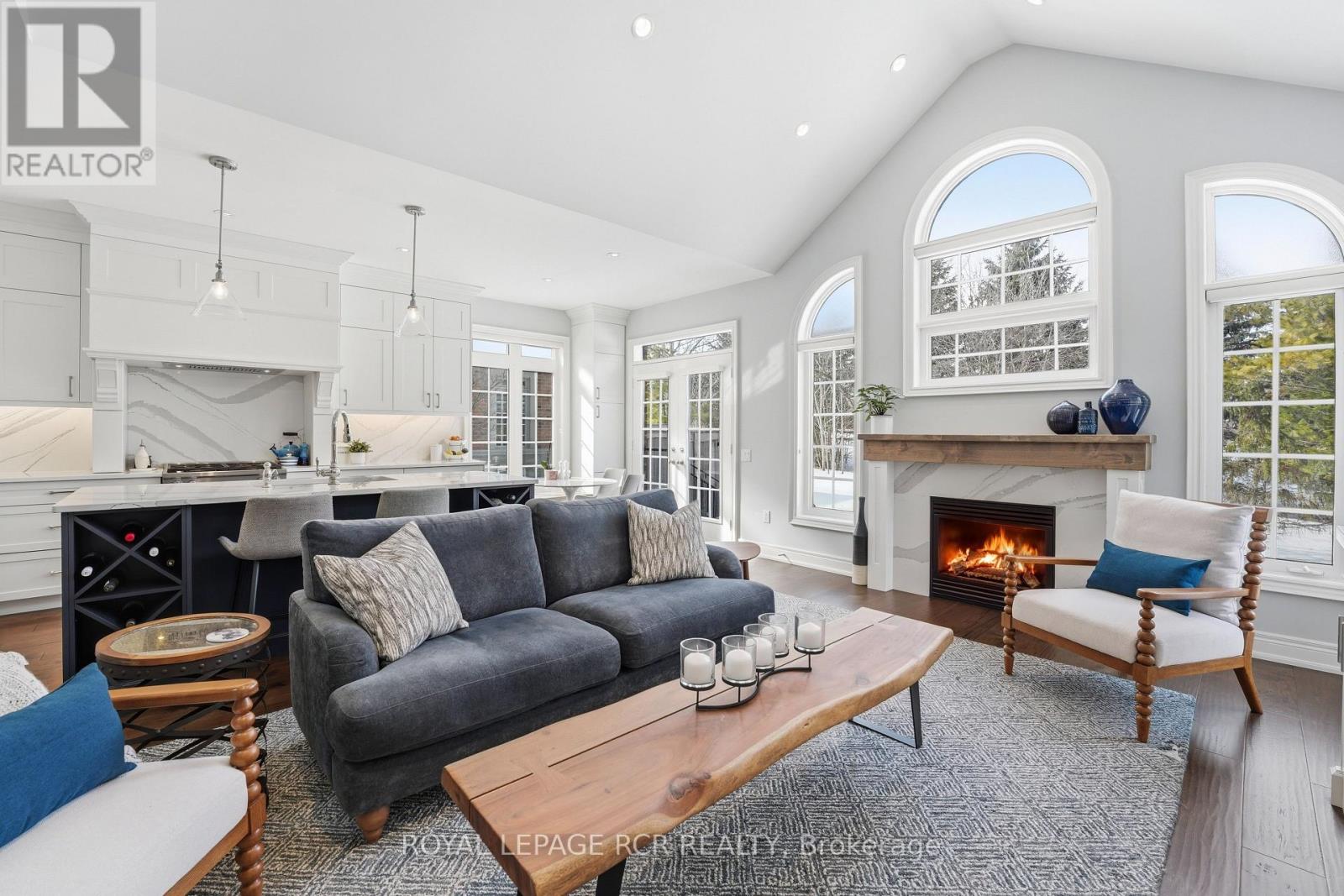 #107 16 BONNELL CRESCENT - 5
