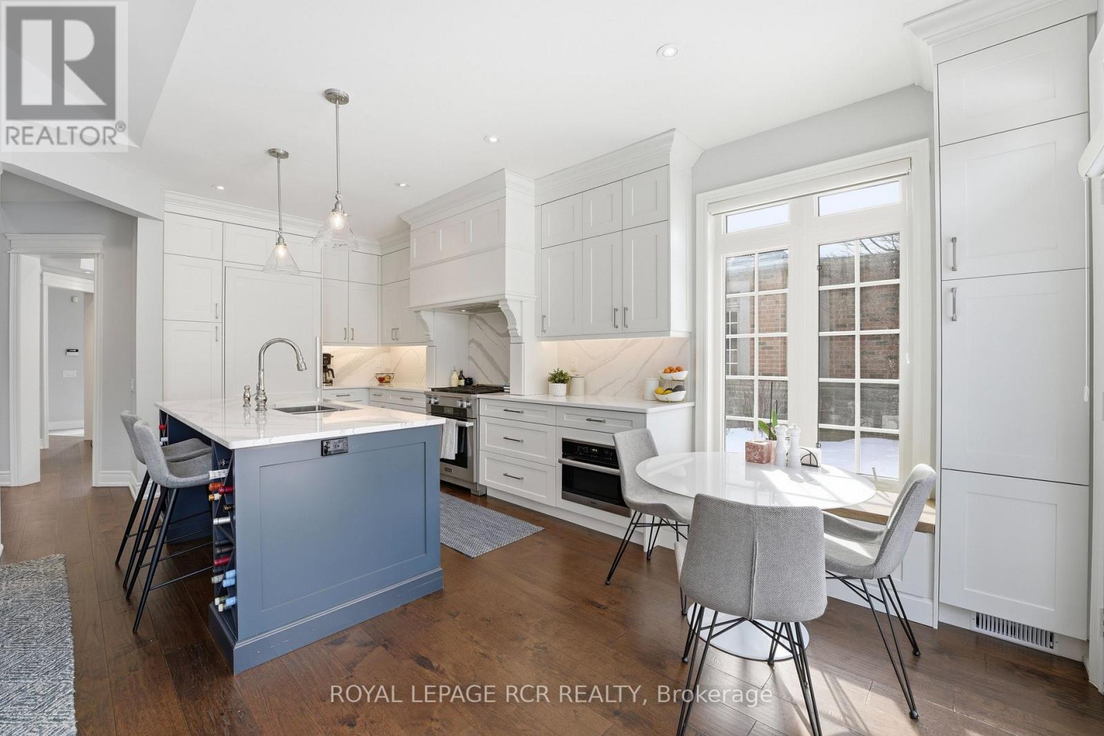 #107 16 BONNELL CRESCENT - 7