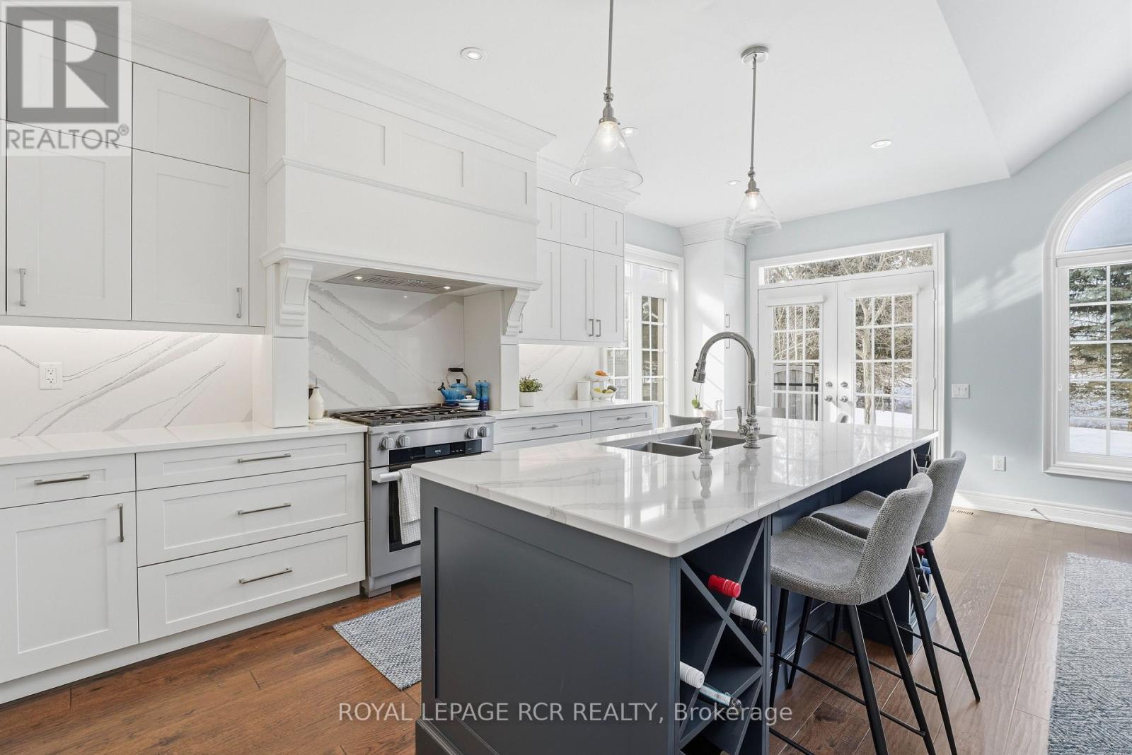 #107 16 BONNELL CRESCENT - 9
