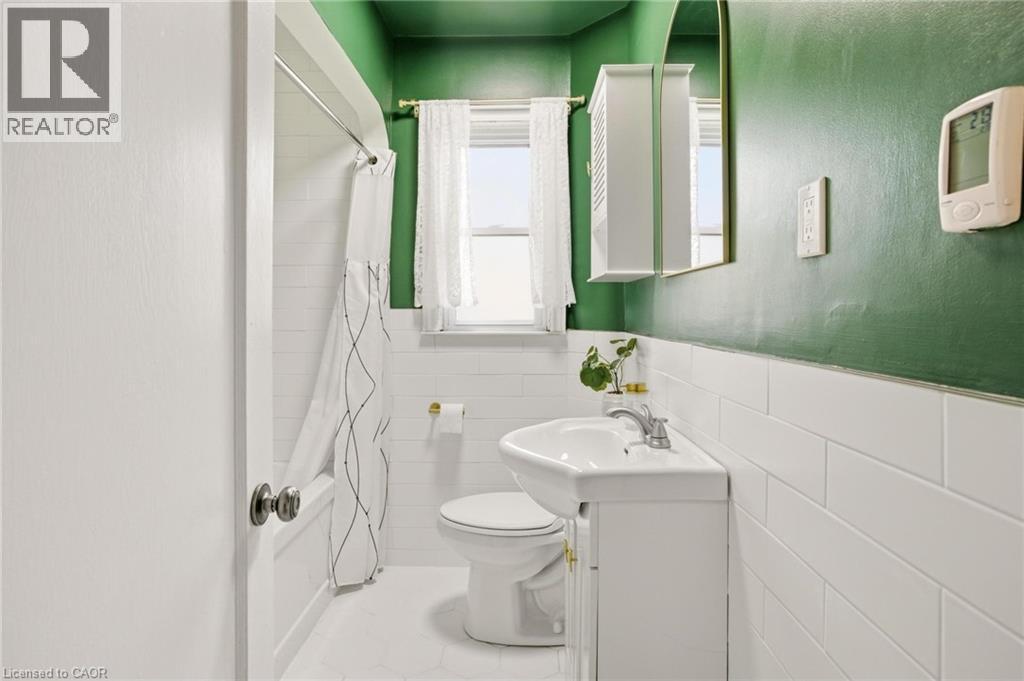 201 BEDFORD Road, Kitchener, Ontario, N2G3A5 — Photo 26