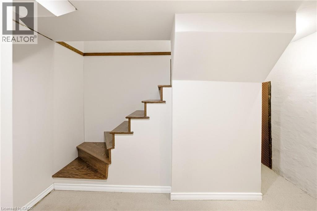 201 BEDFORD Road, Kitchener, Ontario, N2G3A5 — Photo 4