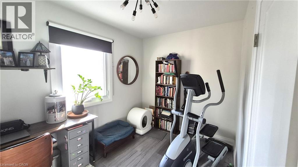 129 MOORE Avenue S, Waterloo, Ontario, N2J1X4 — Photo 6