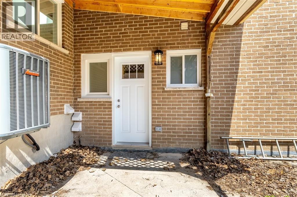 477 VALLEYVIEW Crescent Unit# B, Milton, Ontario, L9T3L3 — Photo 5