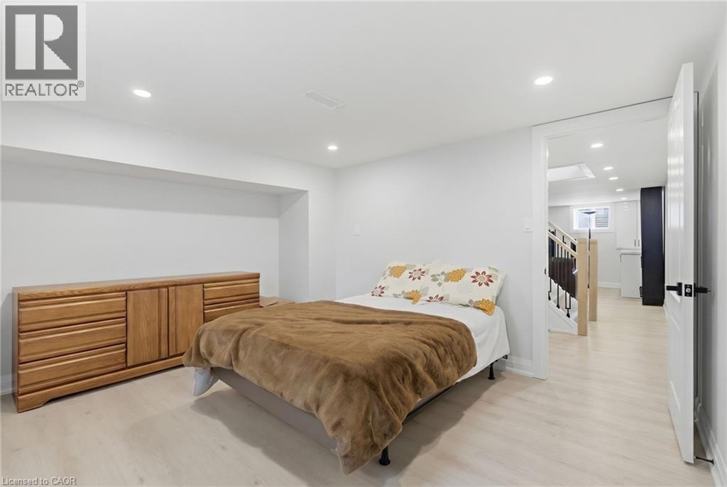101 CORMAN Avenue, Stoney Creek, Ontario, L8G3W3 — Photo 7