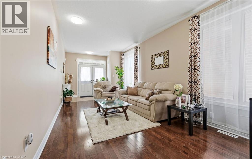 476 NAIRN Circle, Milton, Ontario, L9T8A7 — Photo 5