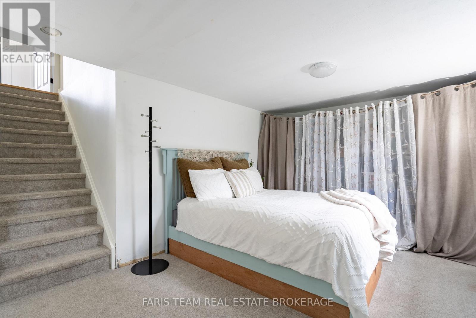 20 CAROL ROAD - 24