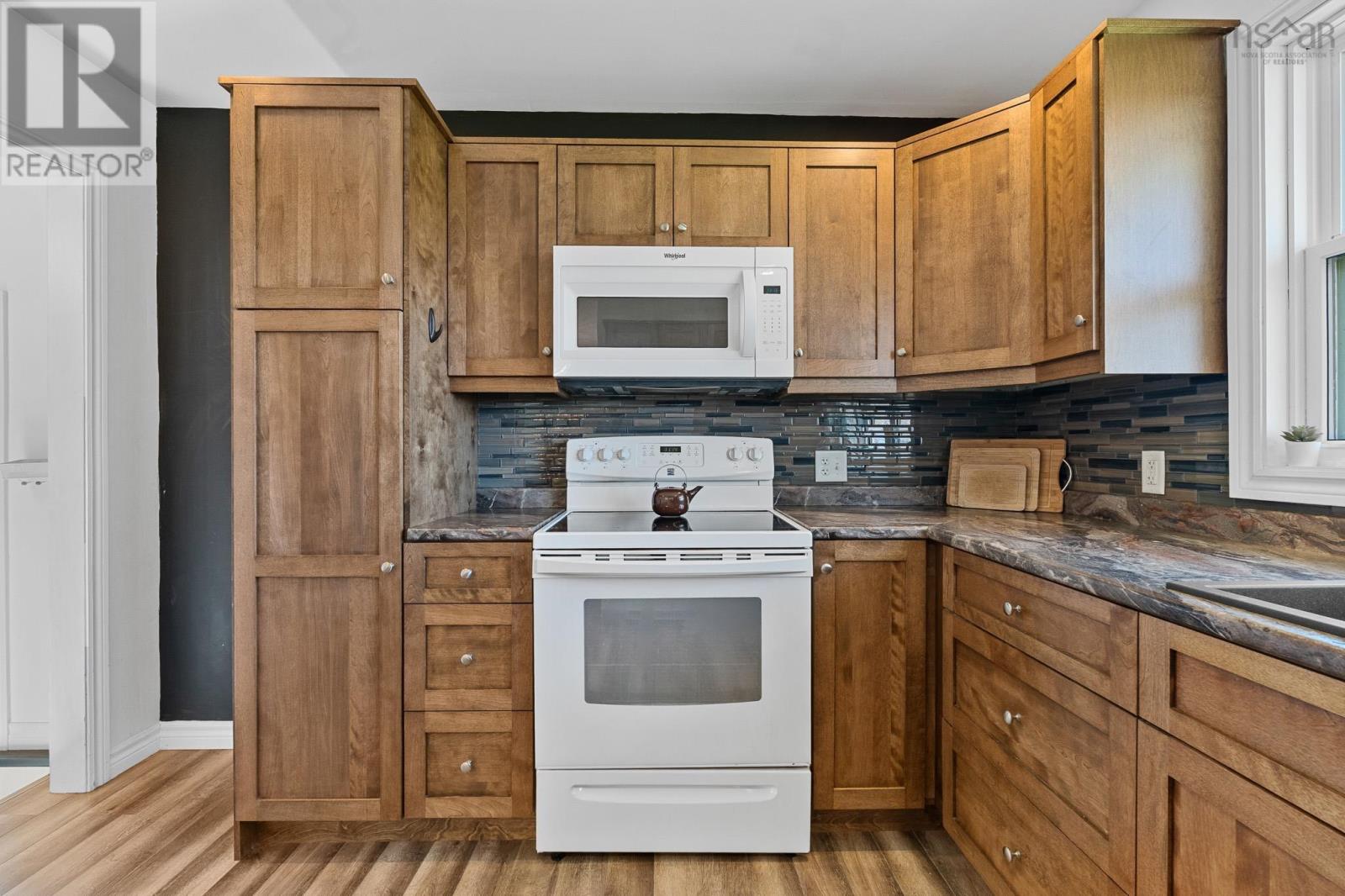 Property 23 of 39 of 544 Lake Road