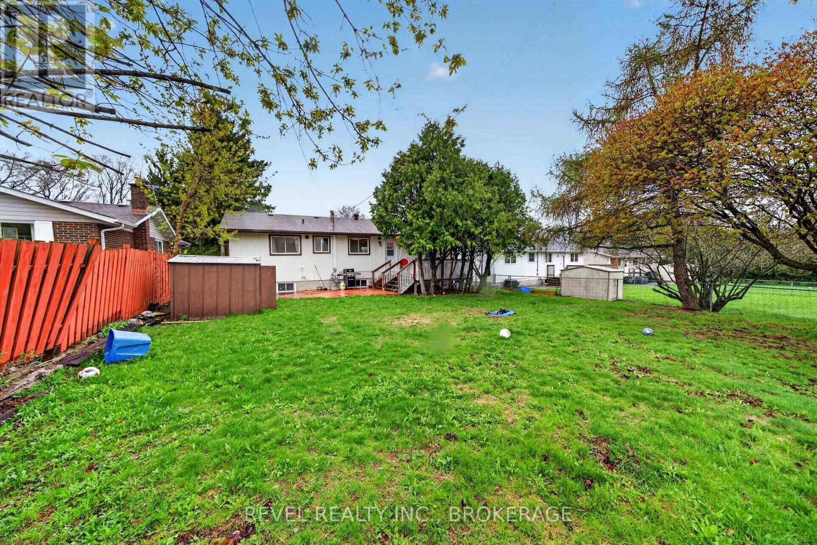 694 HIGH GATE PARK DRIVE - 32