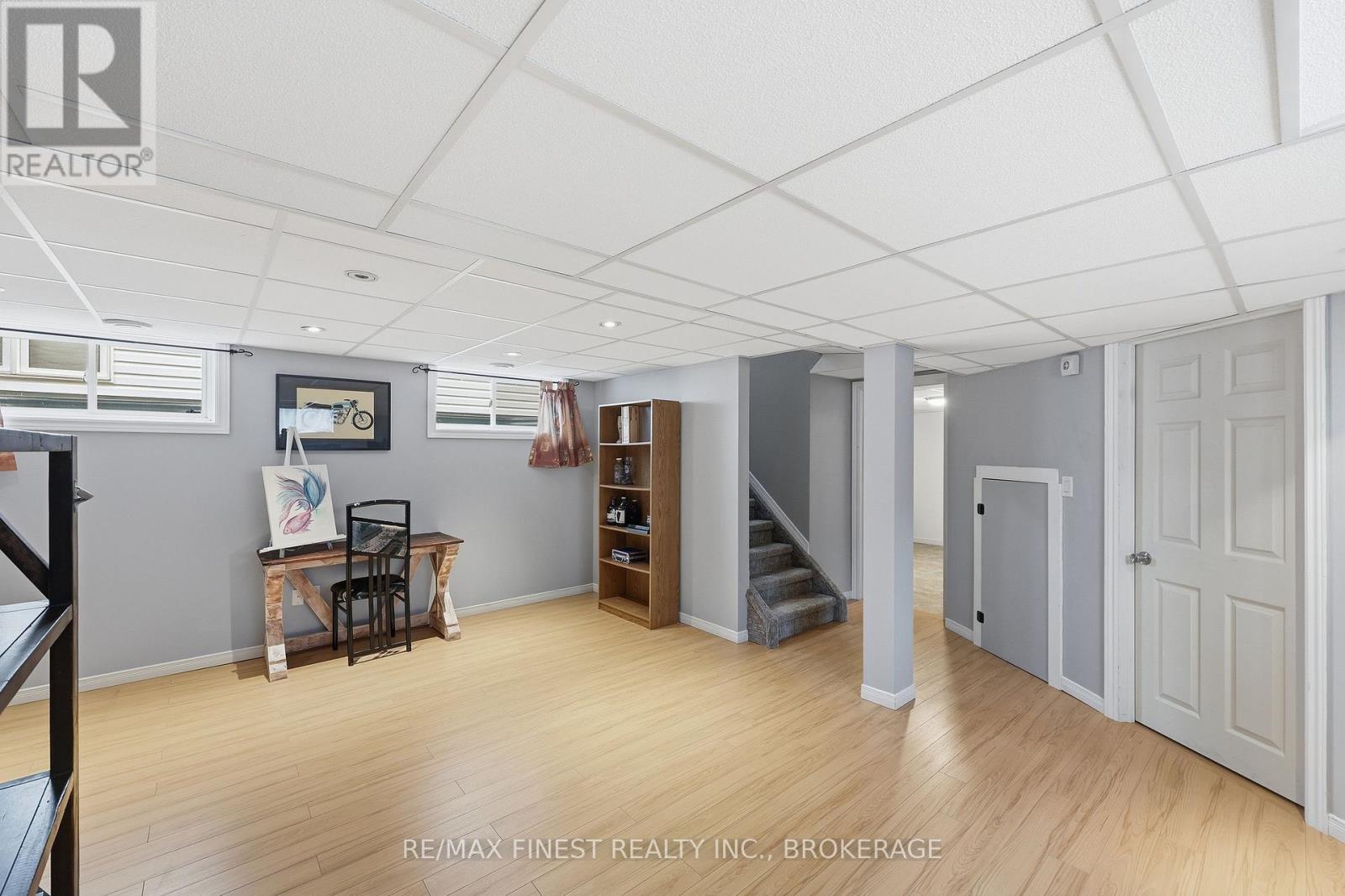 1466 ADAMS AVENUE - 29