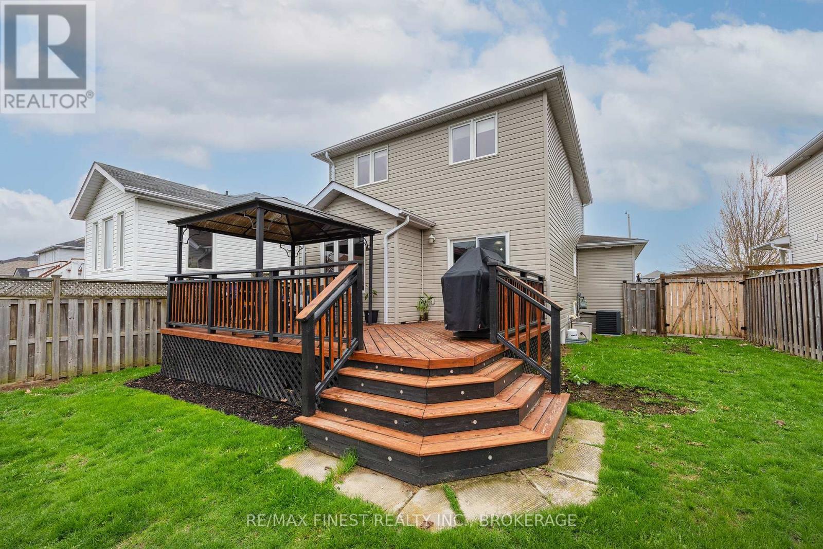 1466 ADAMS AVENUE - 37