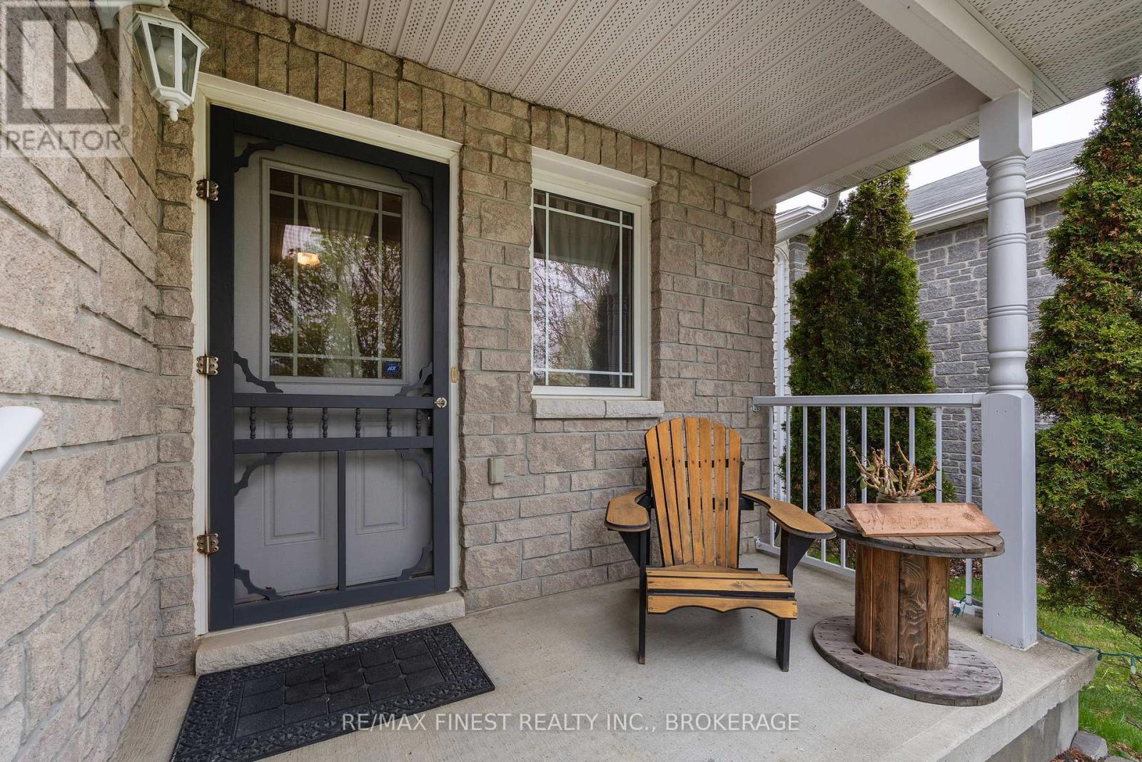 1466 ADAMS AVENUE - 5