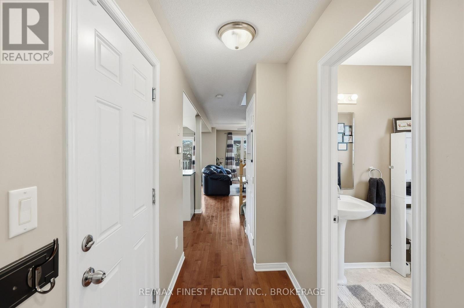 1466 ADAMS AVENUE - 7