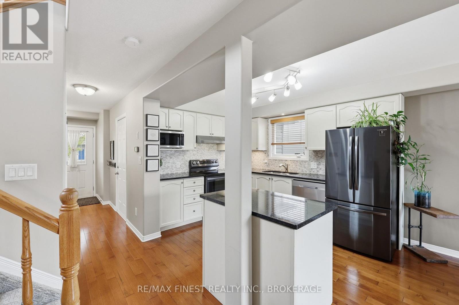 1466 ADAMS AVENUE - 9