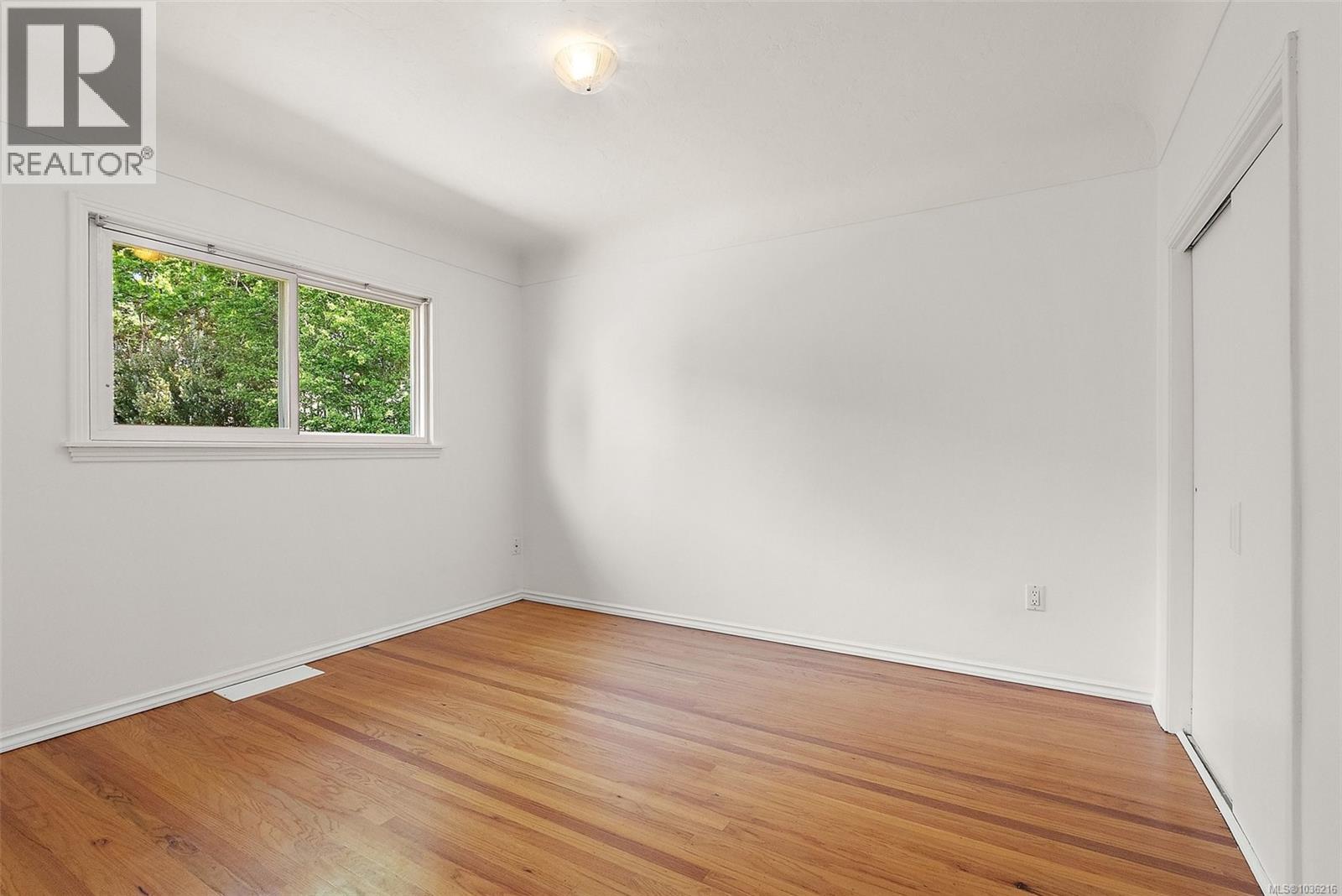 1290 Derby Rd - 14