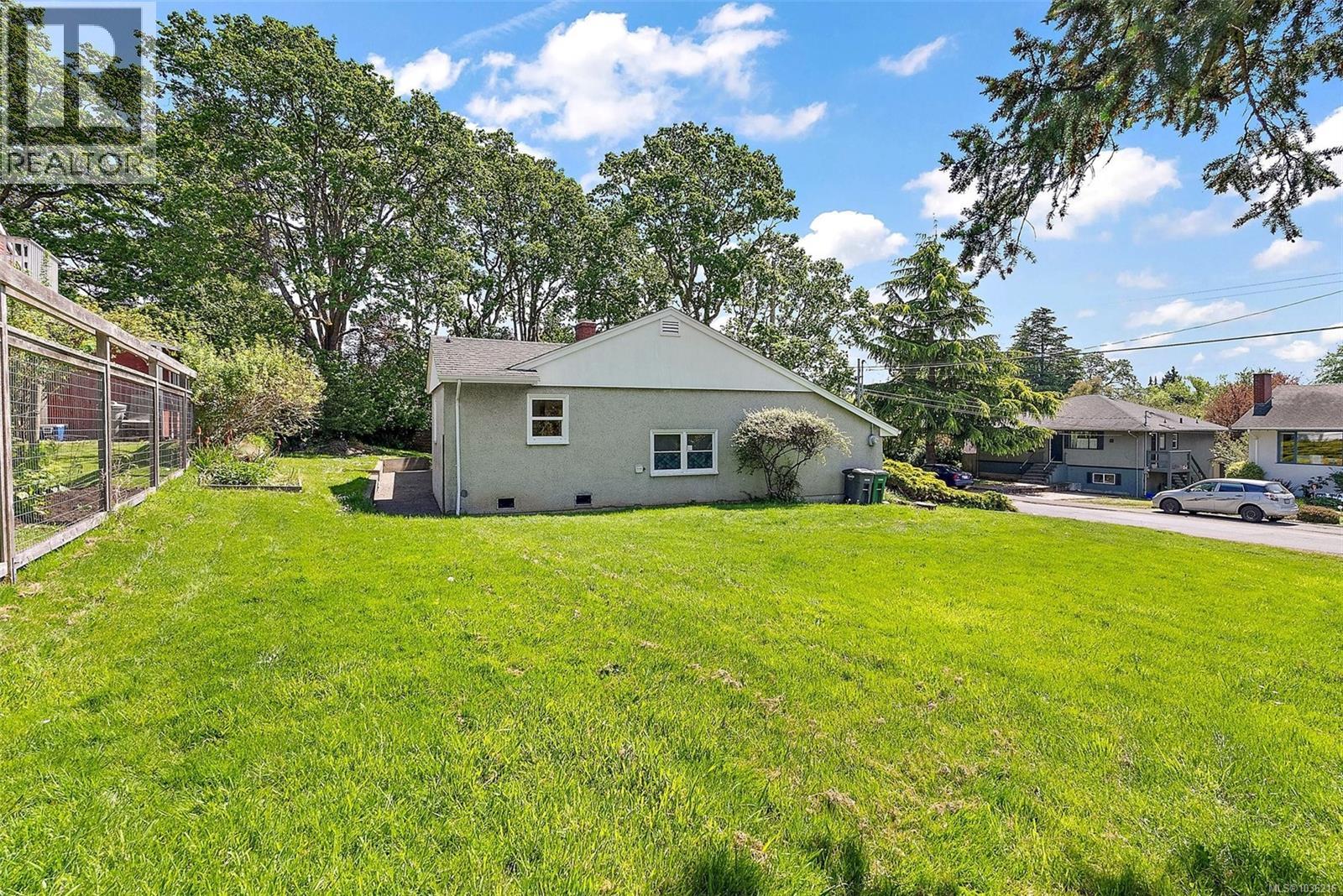 1290 Derby Rd - 9