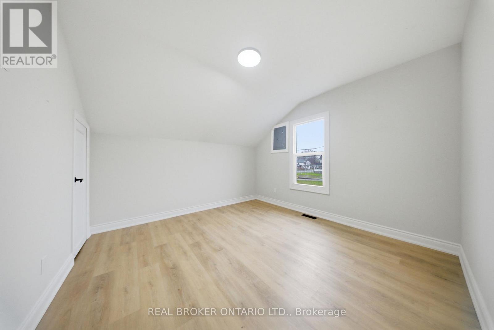 129 DURHAM STREET - 19