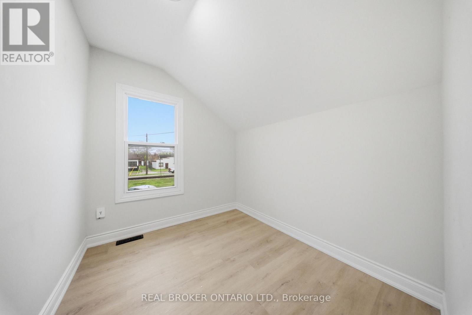 129 DURHAM STREET - 21