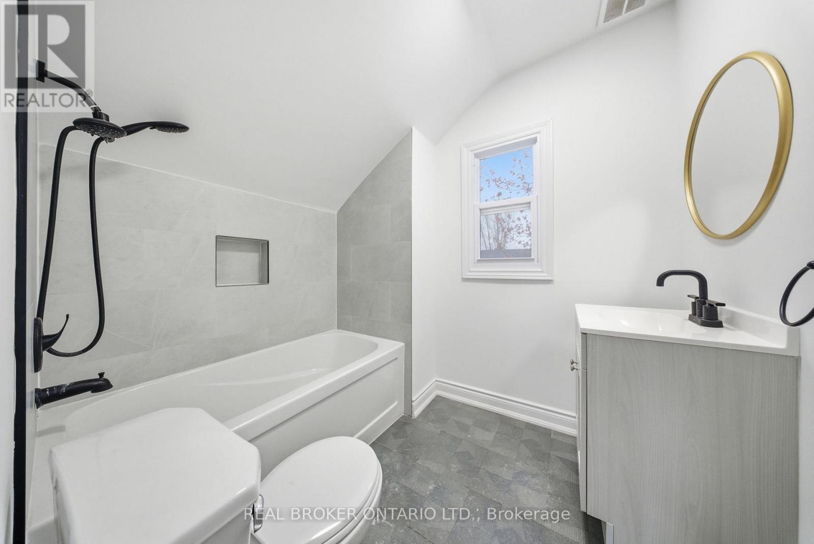 129 DURHAM STREET - 23
