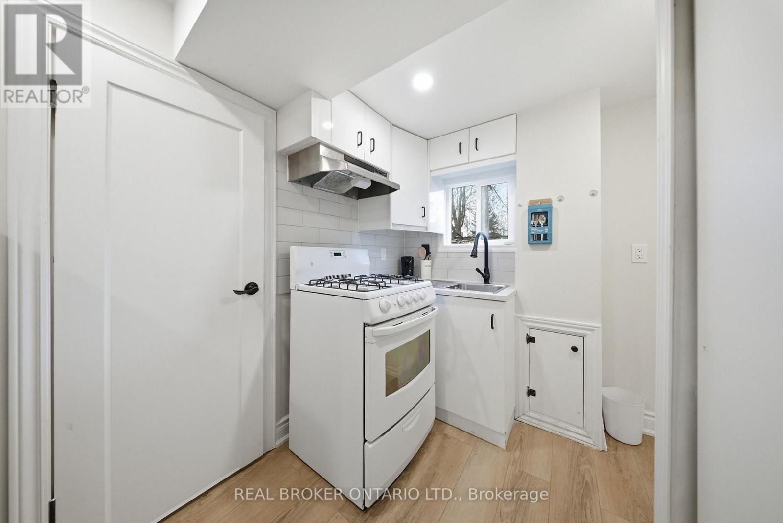 129 DURHAM STREET - 28