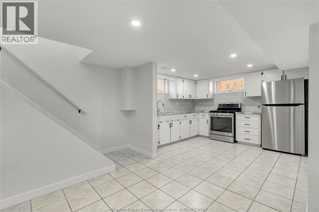 1910 KENT STREET, Windsor, Ontario, N9E3R3 — Photo 34