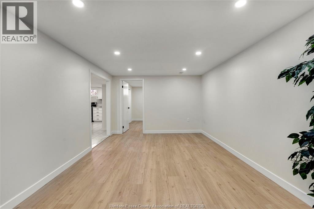 1910 KENT STREET, Windsor, Ontario, N9E3R3 — Photo 17