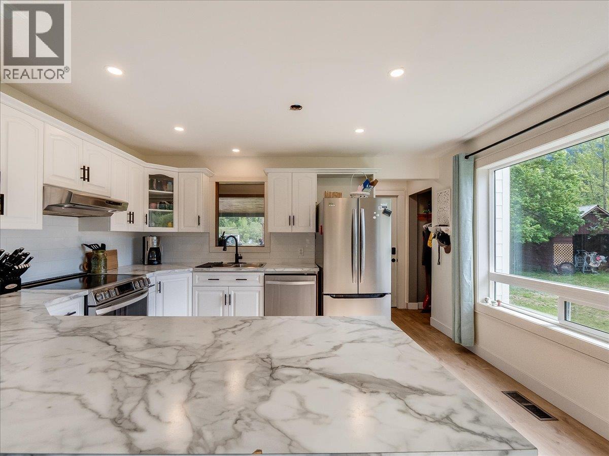 3018 6 Highway - 37