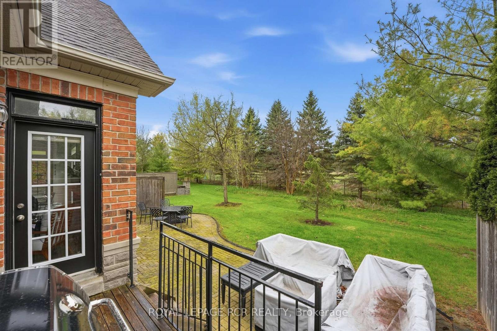 #107 16 BONNELL CRESCENT - 35