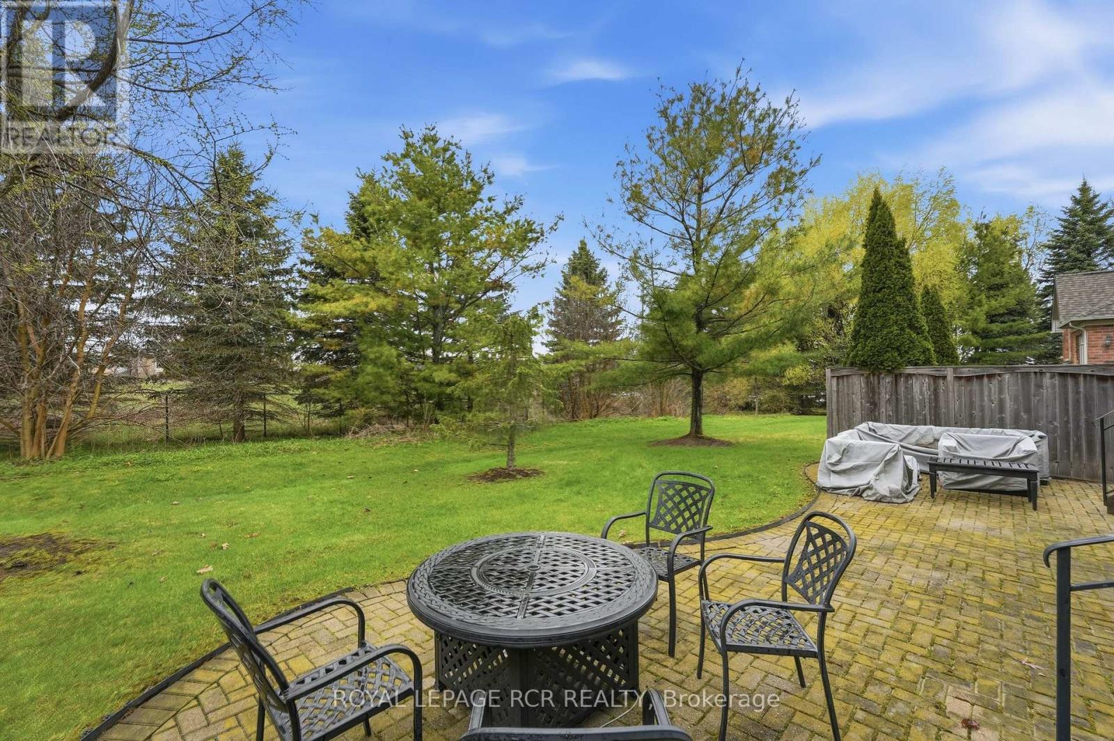 #107 16 BONNELL CRESCENT - 37