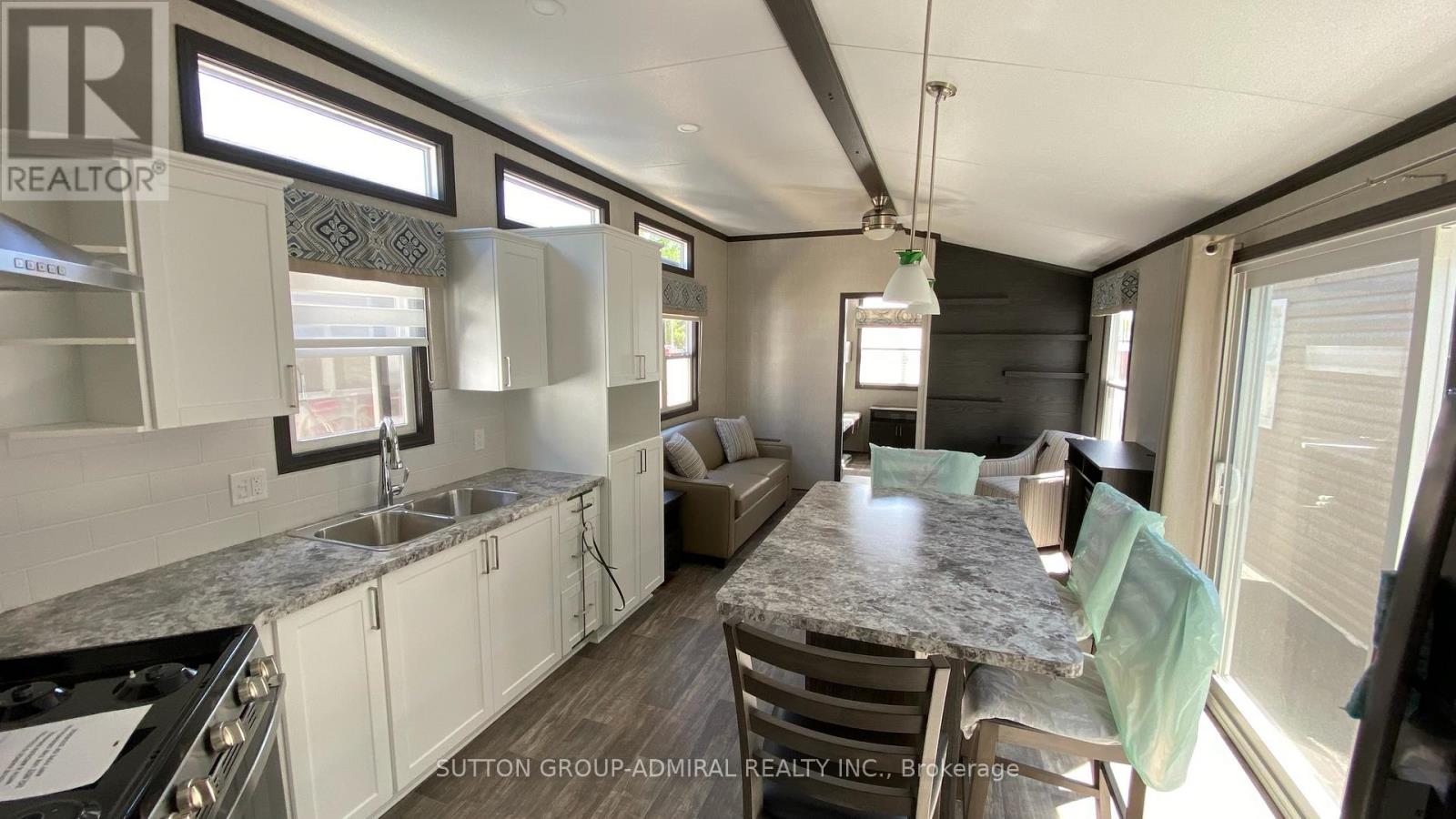 #24 231764 CONCESSION 2 WGR - 8