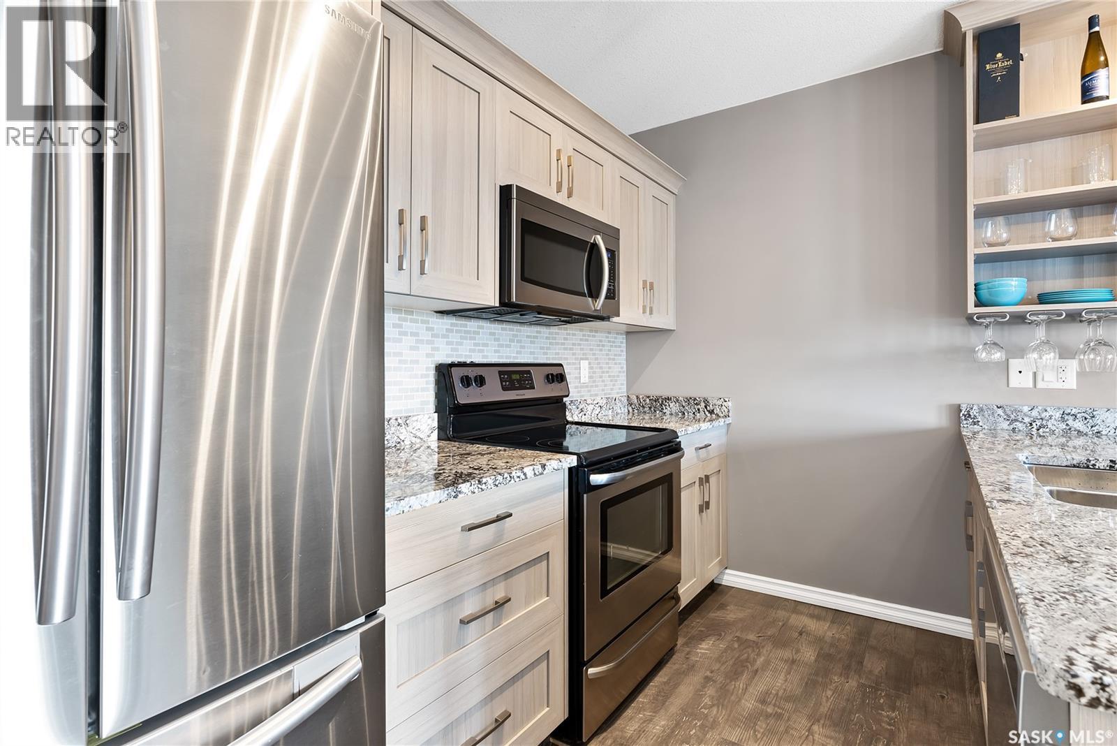 #311 1715 Badham BOULEVARD - 7