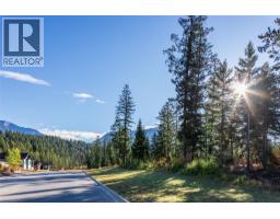 1526 Cedar Street, Golden, BC V0A1H0 Photo 16