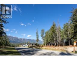 1526 Cedar Street, Golden, BC V0A1H0 Photo 28