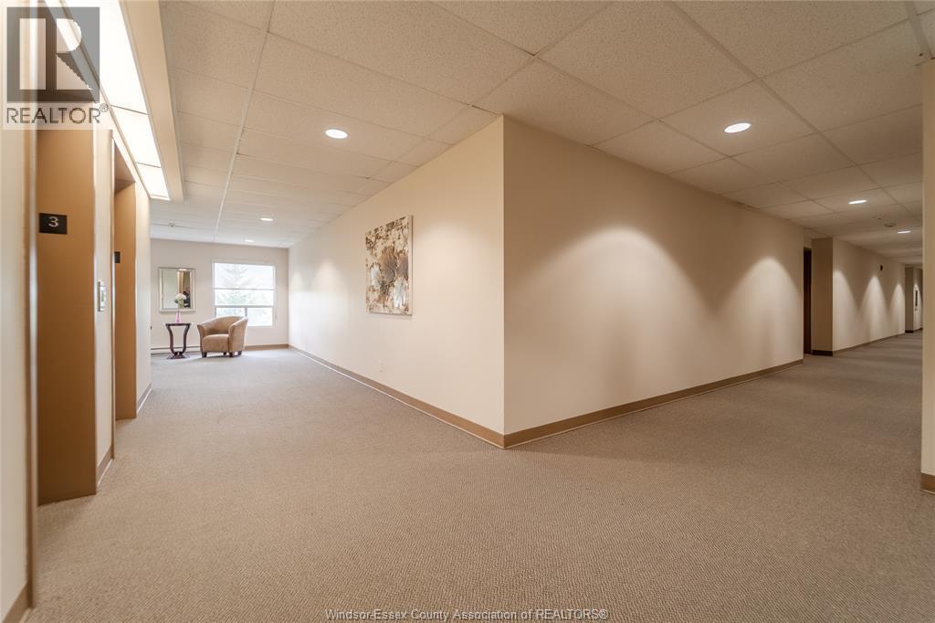 #301 315 Village Grove DRIVE - 10